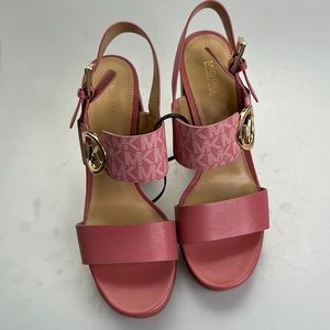 Make: Michael Kors Brand New without tags, size 8